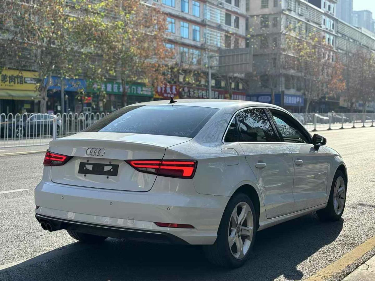 奧迪 奧迪A3  2019款 A3 35TFSI Limousine時(shí)尚型圖片