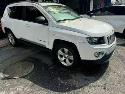 2014年1月 Jeep 指南者(進(jìn)口) 改款 2.0L 兩驅(qū)精英版圖片