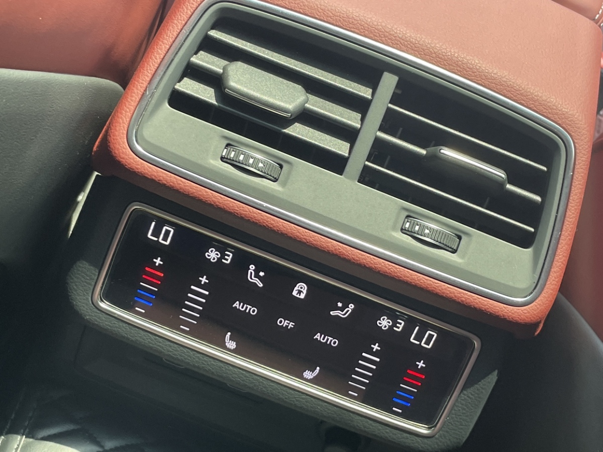 2023年6月奧迪 奧迪A7L  2023款 45 TFSI quattro S-line 黑武士版