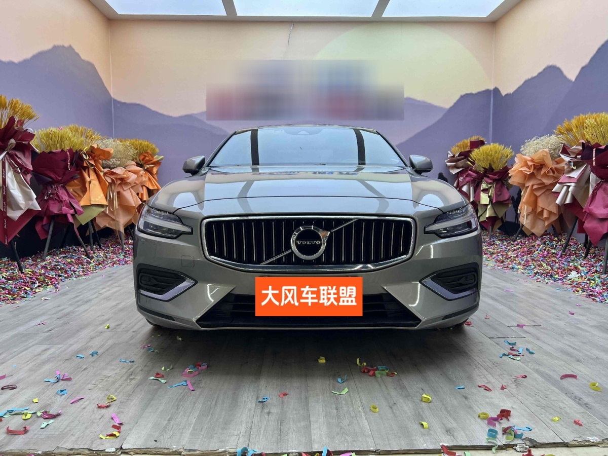 沃爾沃 S60L  2022款 B4 智逸豪華版圖片