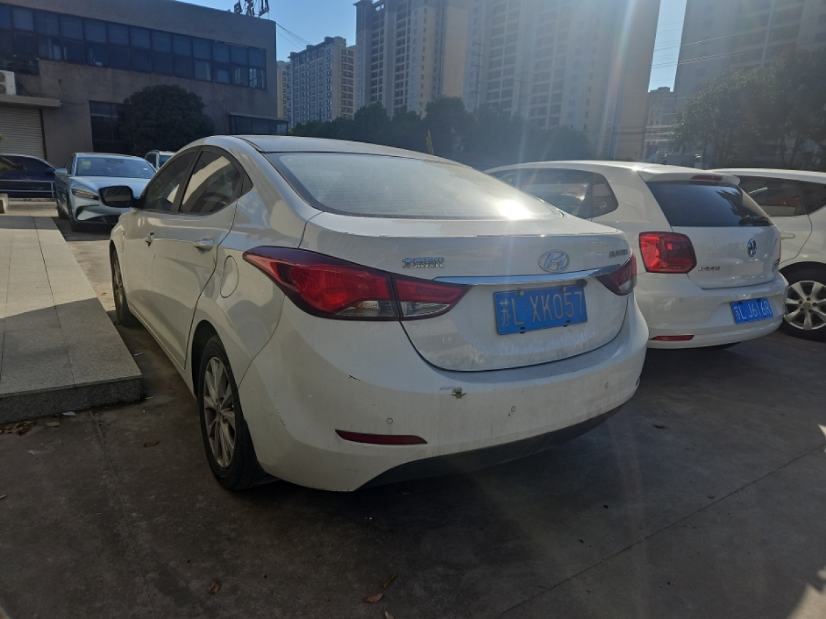 現(xiàn)代 朗動  2015款 1.6L 自動時尚型圖片