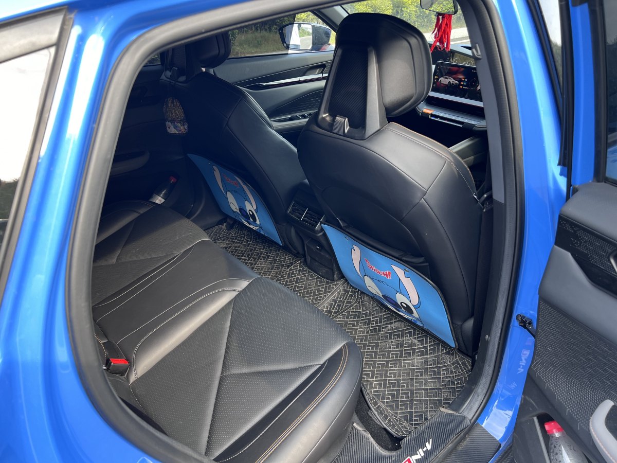 長安 長安UNI-V  2022款 1.5T 尊貴型圖片