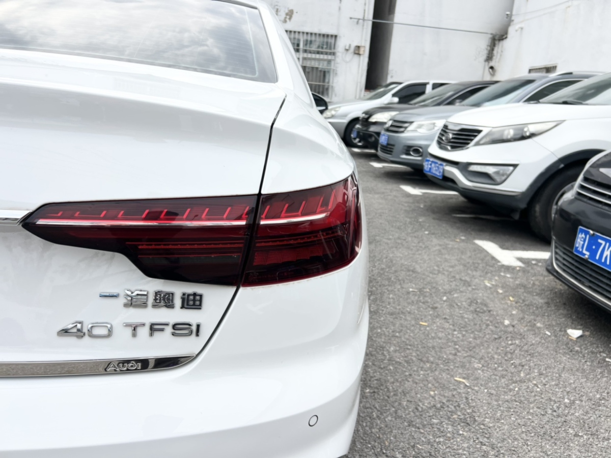 2022年11月奧迪 奧迪A4L  2022款 40 TFSI 時(shí)尚動(dòng)感型