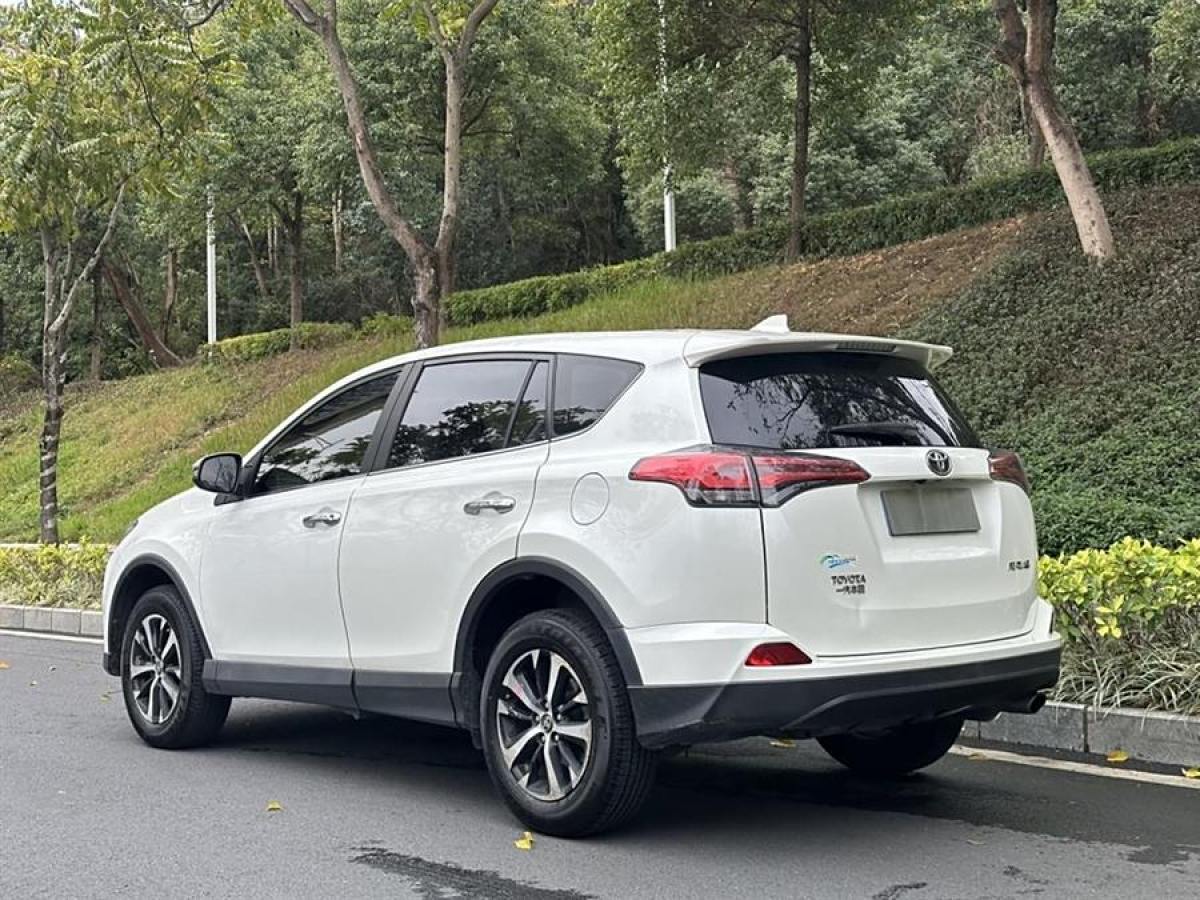 豐田 RAV4榮放  2019款  2.0L CVT兩驅(qū)風(fēng)尚版 國(guó)VI圖片