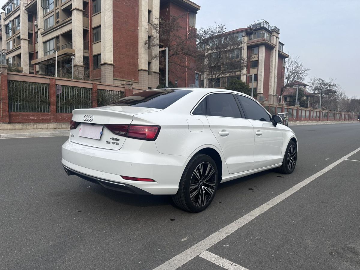 奧迪 奧迪A3  2019款 Limousine 35 TFSI 進(jìn)取型 國(guó)V圖片