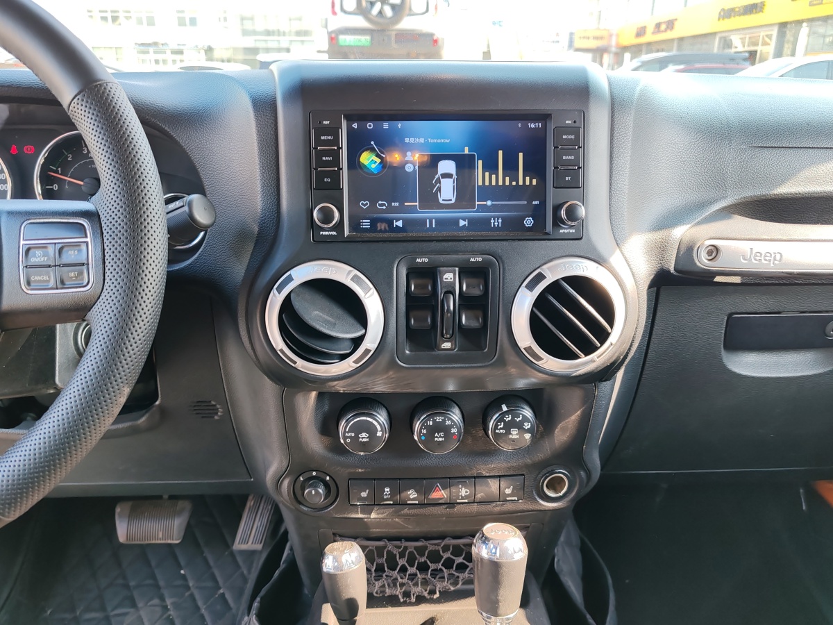 Jeep 牧馬人  2013款 3.6L Sahara 四門版圖片