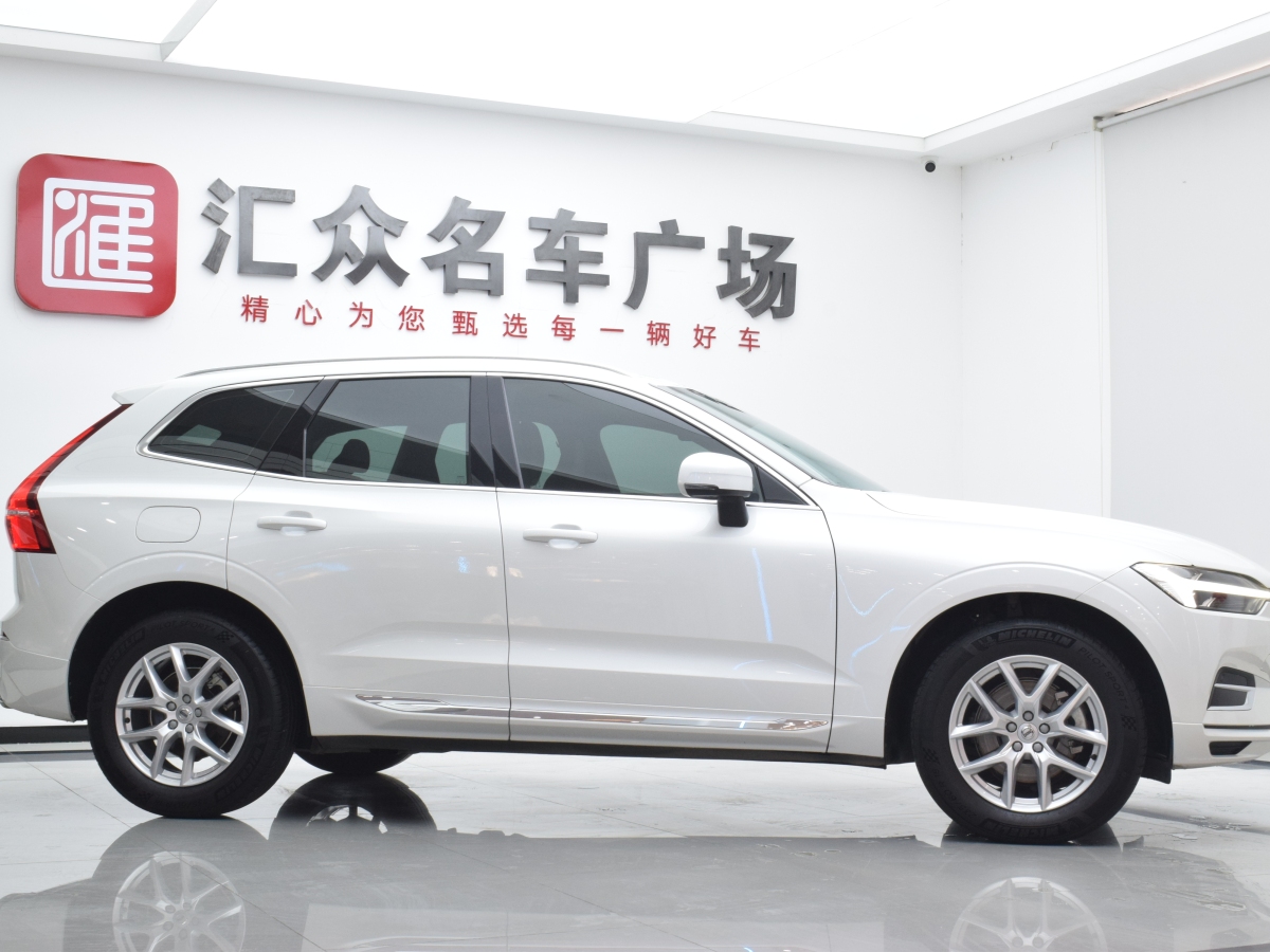 2021年3月沃爾沃 XC60  2021款 T5 四驅(qū)智逸豪華版