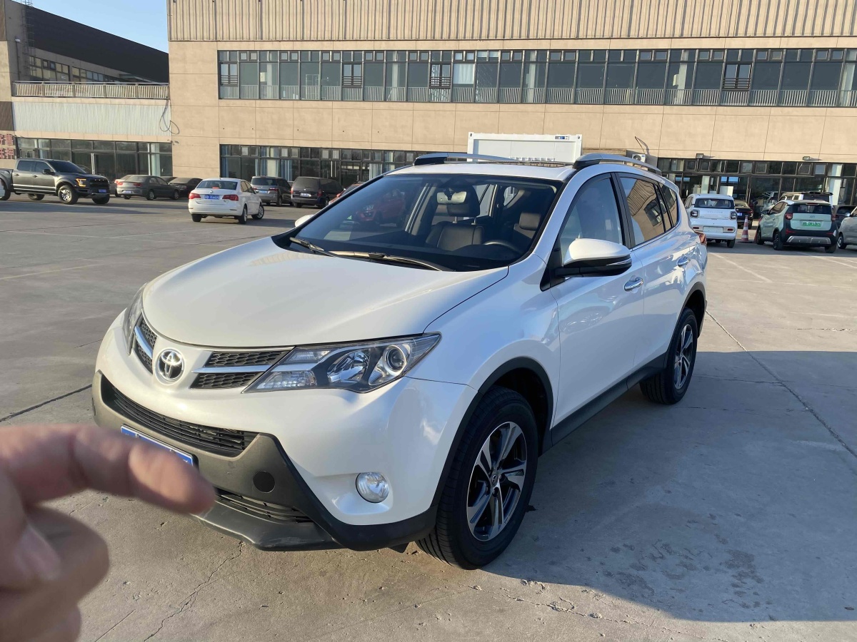 豐田 RAV4  2016款 榮放 2.0L CVT四驅(qū)新銳版圖片