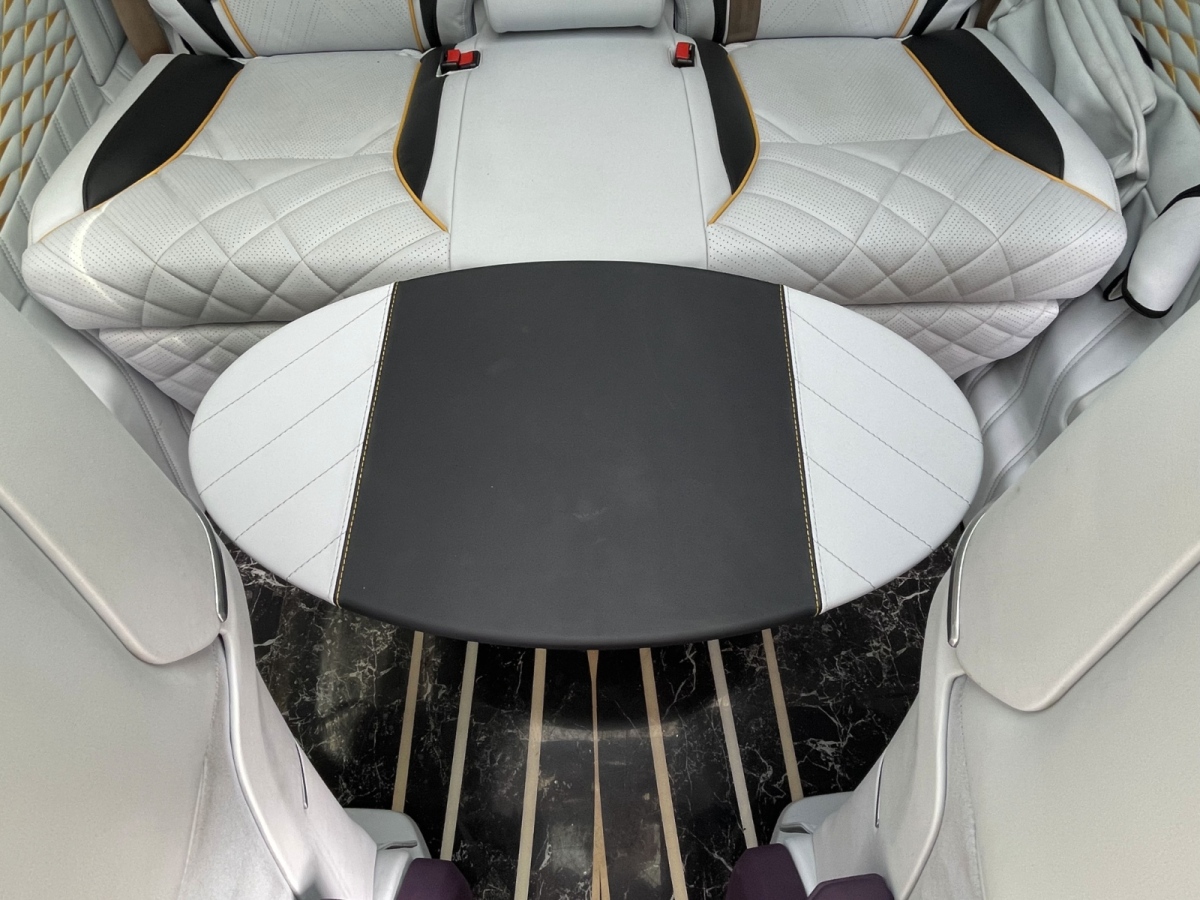 2023年2月奔馳 V級  2022款 V 260 L 長軸距豪華版