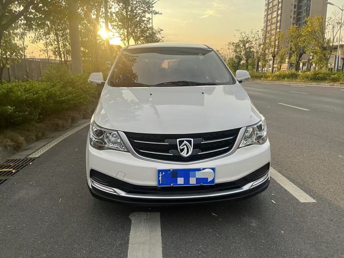 寶駿 730  2019款  1.5L 手動(dòng)超值型 7座 國(guó)VI圖片