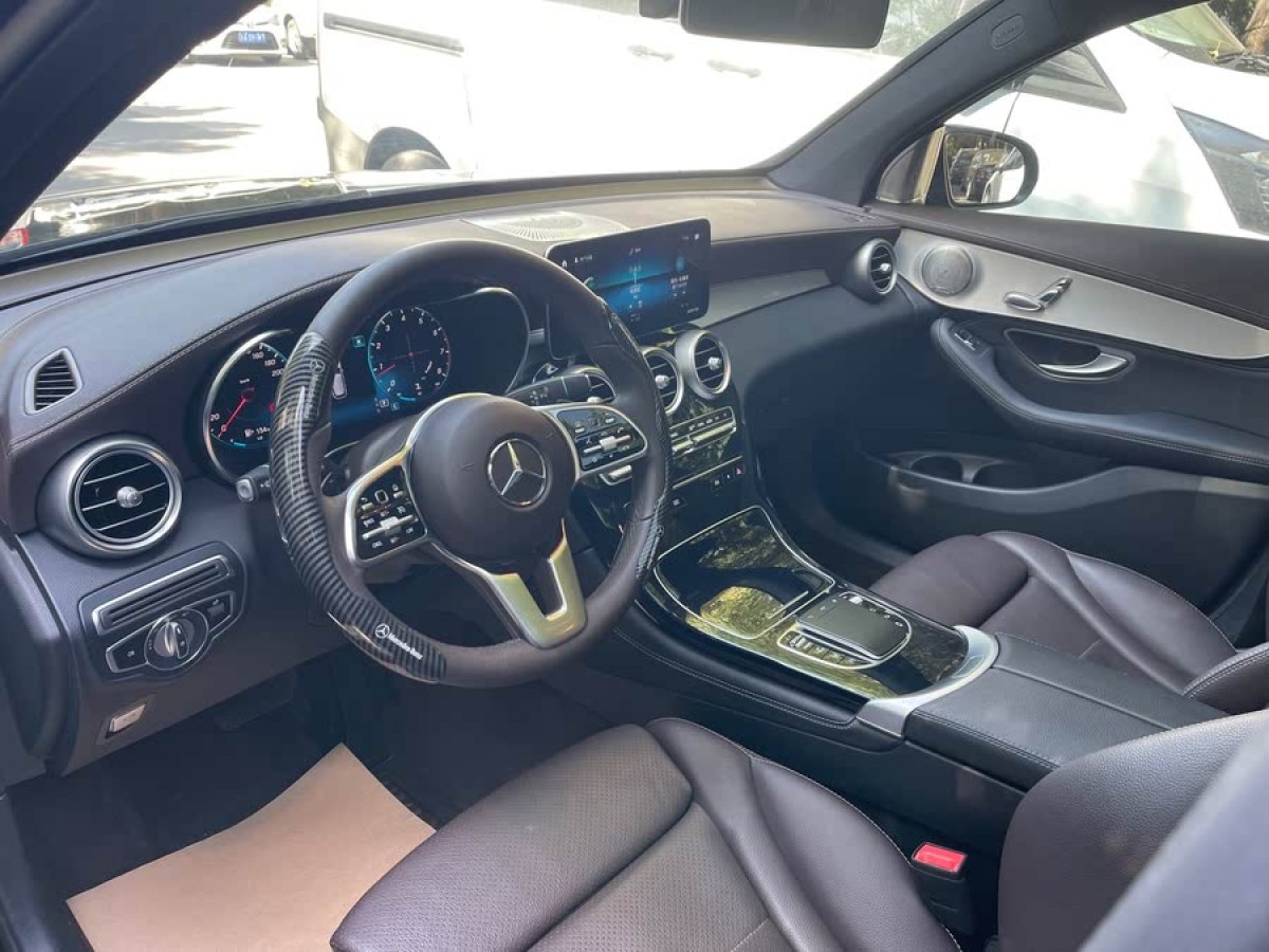 奔馳 奔馳GLC  2018款 改款 GLC 260 4MATIC 動(dòng)感型圖片
