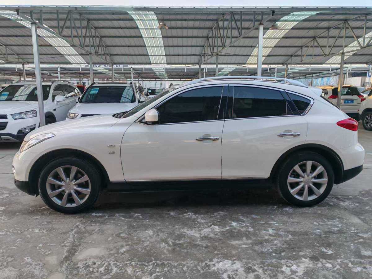 英菲尼迪 QX50  2013款 2.5L 四驅(qū)優(yōu)雅版圖片