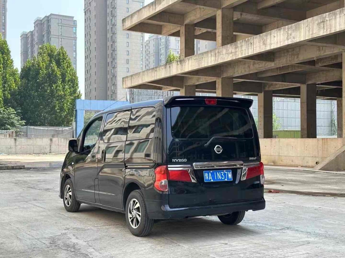 日產(chǎn) NV200  2016款 改款 1.6L CVT豪華型圖片