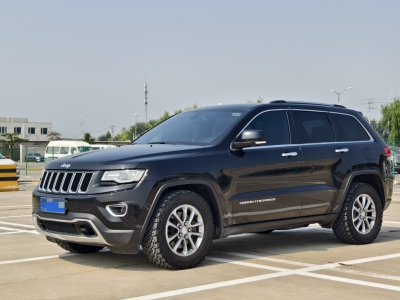 2014年3月 Jeep 大切諾基(進口) 3.0L 舒享導(dǎo)航版圖片