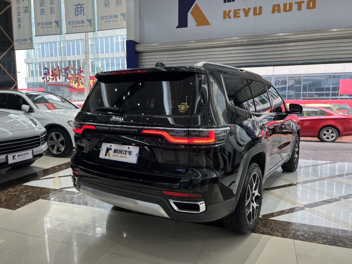 Jeep 大指揮官  2022款 2.0T 兩驅豪華版圖片