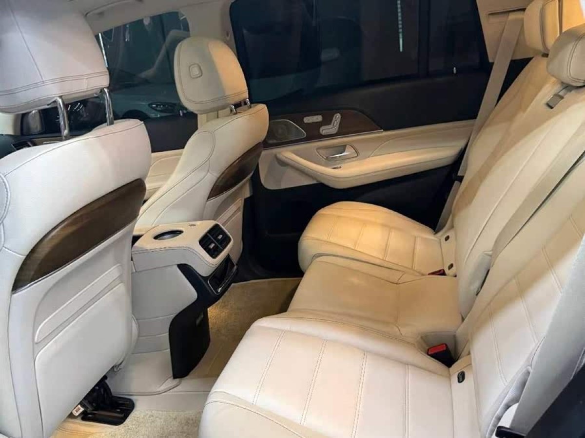 奔馳 奔馳GLS  2023款 改款 GLS 450 4MATIC 豪華型圖片