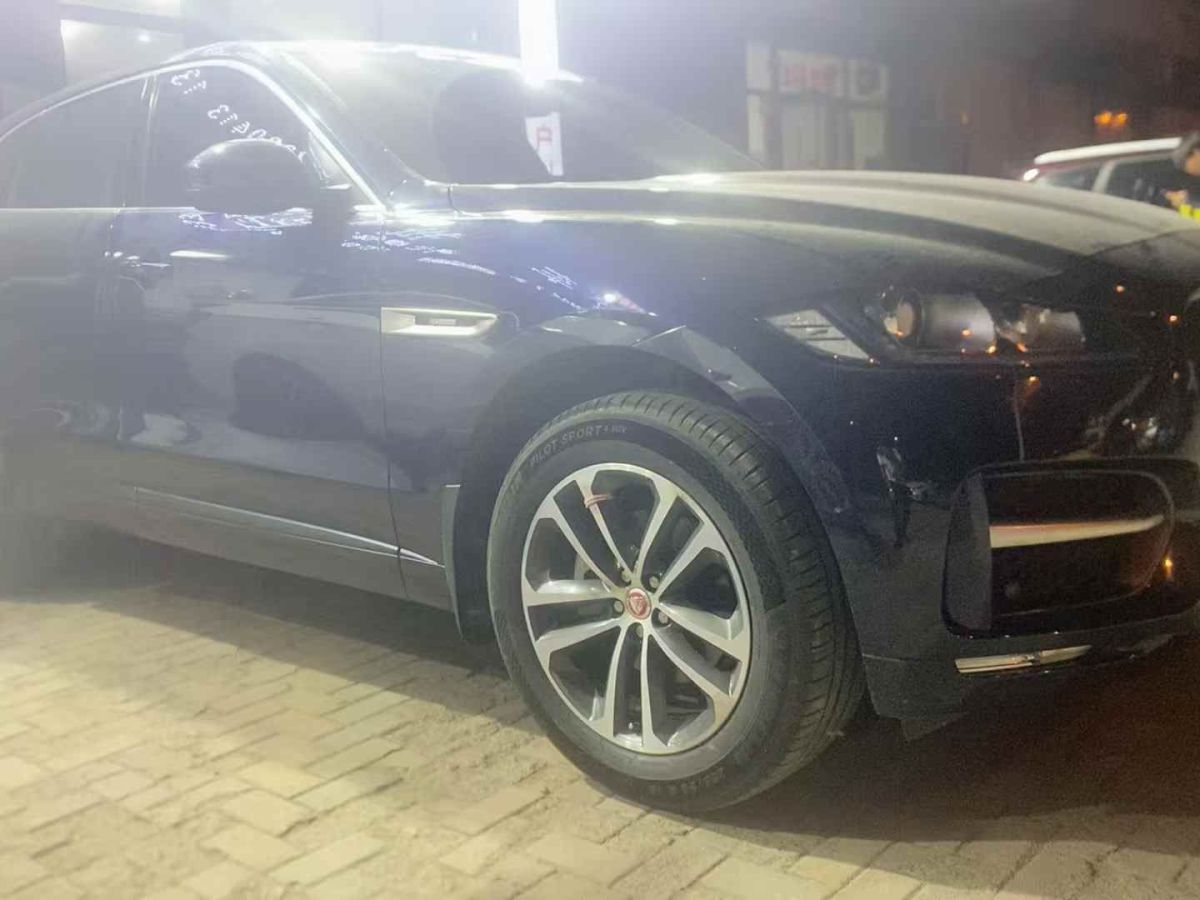 捷豹 XJ  2016款 XJL 3.0 SC 四驅(qū)全景商務(wù)版圖片