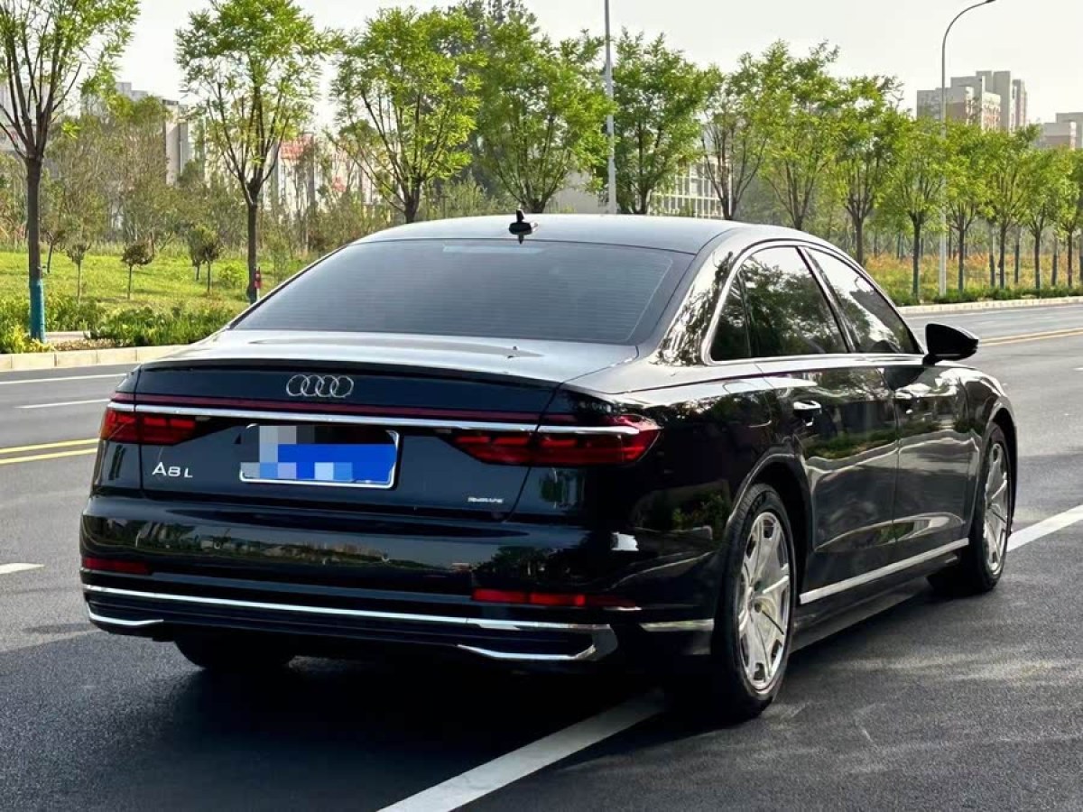 奧迪 奧迪A8  2023款 A8L 45 TFSI quattro 豪華型圖片