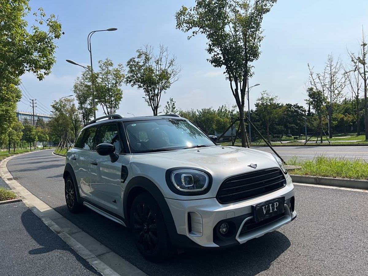 2022年11月MINI COUNTRYMAN  2023款 1.5T COOPER ALL4 鑒賞家