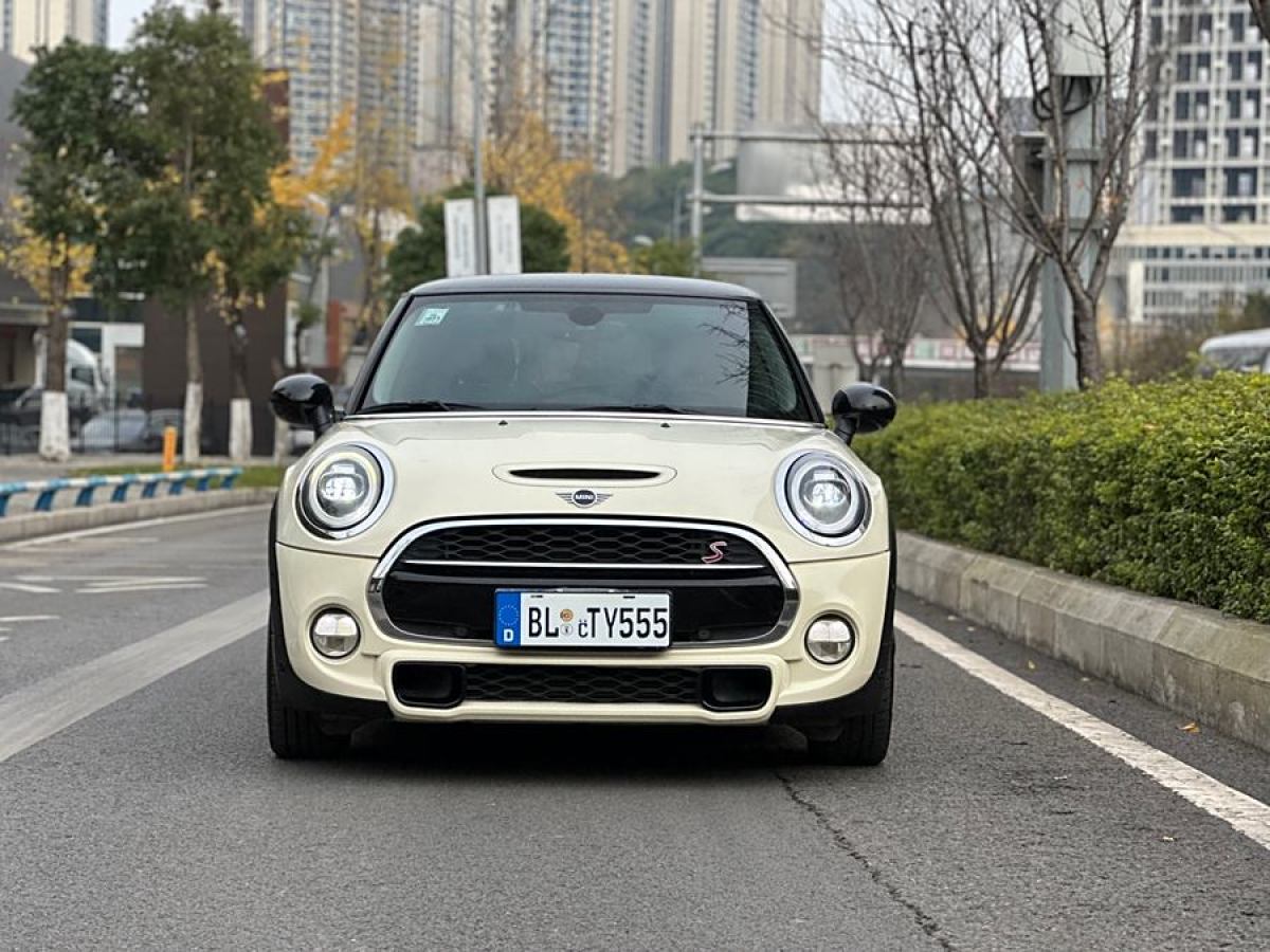 MINI MINI  2019款 2.0T COOPER S 經(jīng)典派圖片