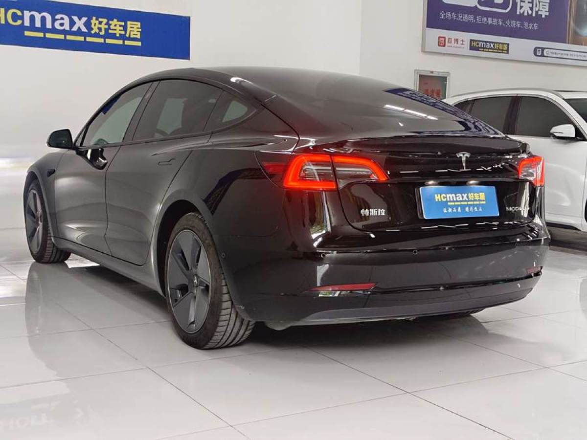 特斯拉 Model 3  2021款 改款 標(biāo)準(zhǔn)續(xù)航后驅(qū)升級(jí)版圖片