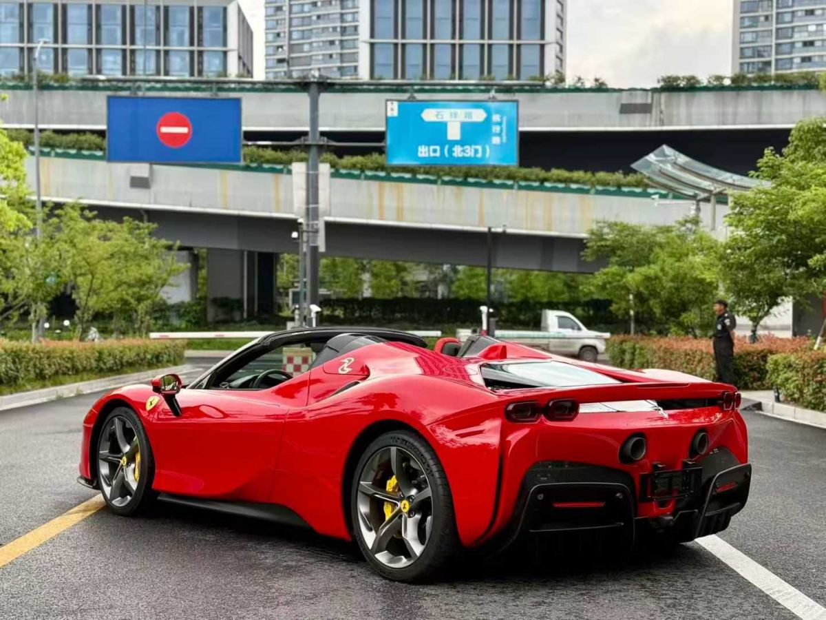 法拉利 Purosangue  2023款 6.5L V12圖片