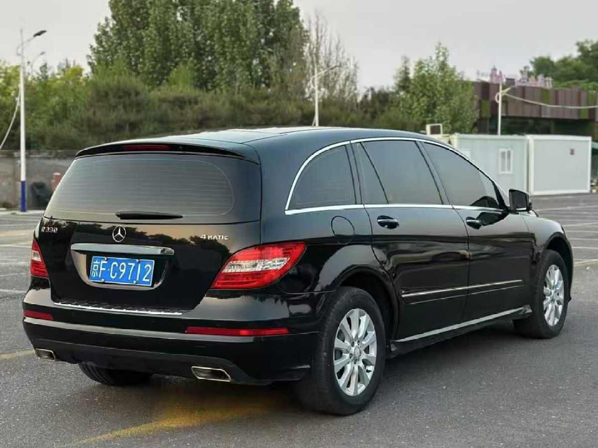 奔馳 奔馳R級(jí)  2013款 R 300 L 3.0 商務(wù)型圖片