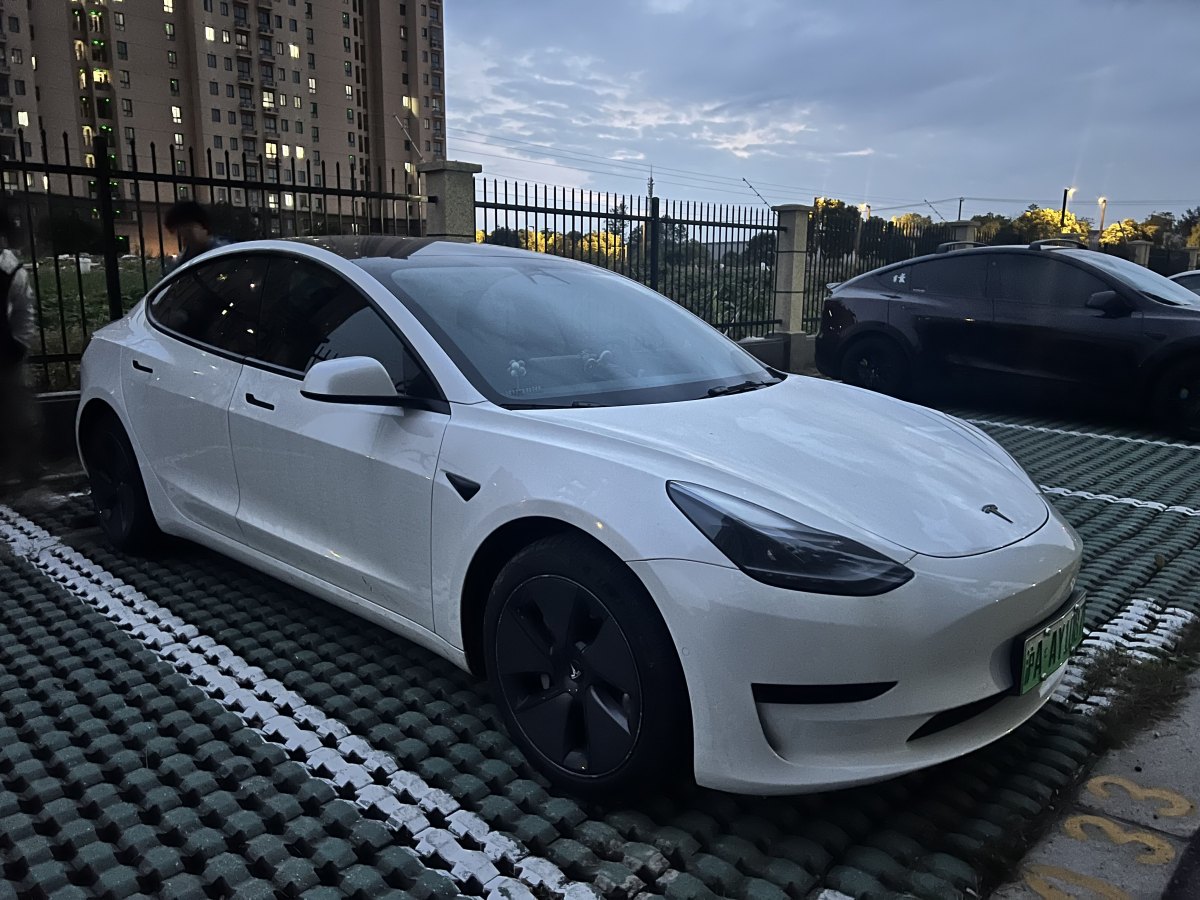 特斯拉 Model 3  2022款 改款 后輪驅(qū)動(dòng)版圖片