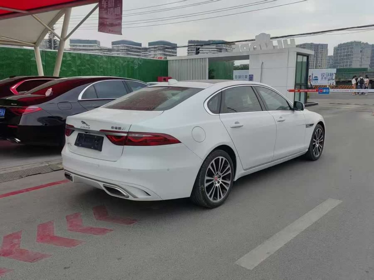 捷豹 XFL  2024款 2.0T P250 兩驅(qū)尊享豪華版圖片