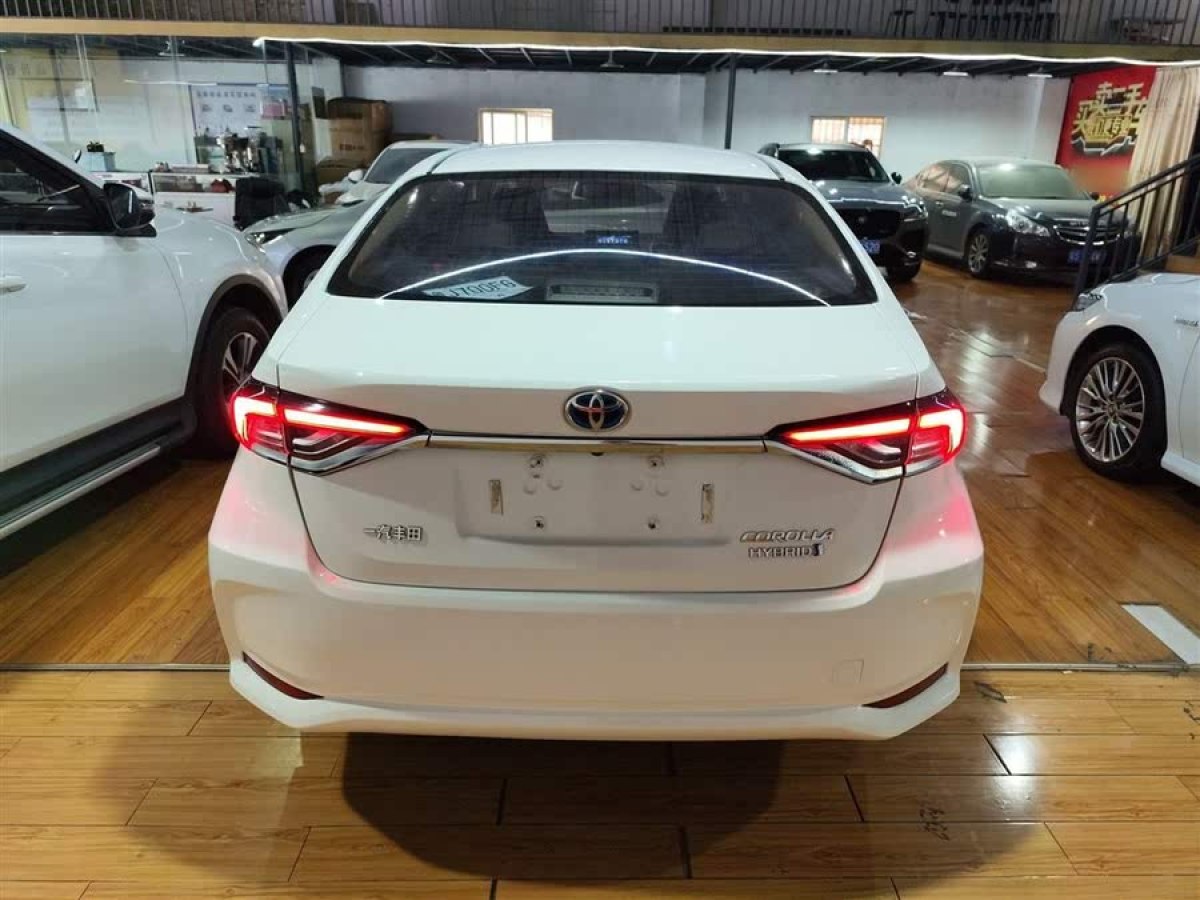 豐田 卡羅拉  2017款 改款雙擎 1.8L E-CVT先鋒版圖片