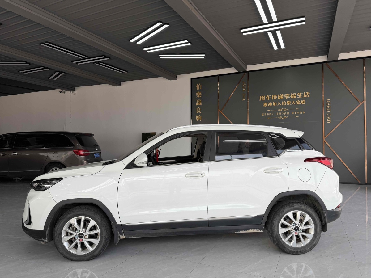 北汽紳寶 BEIJING-X3  2019款 1.5T 手動榮耀版圖片