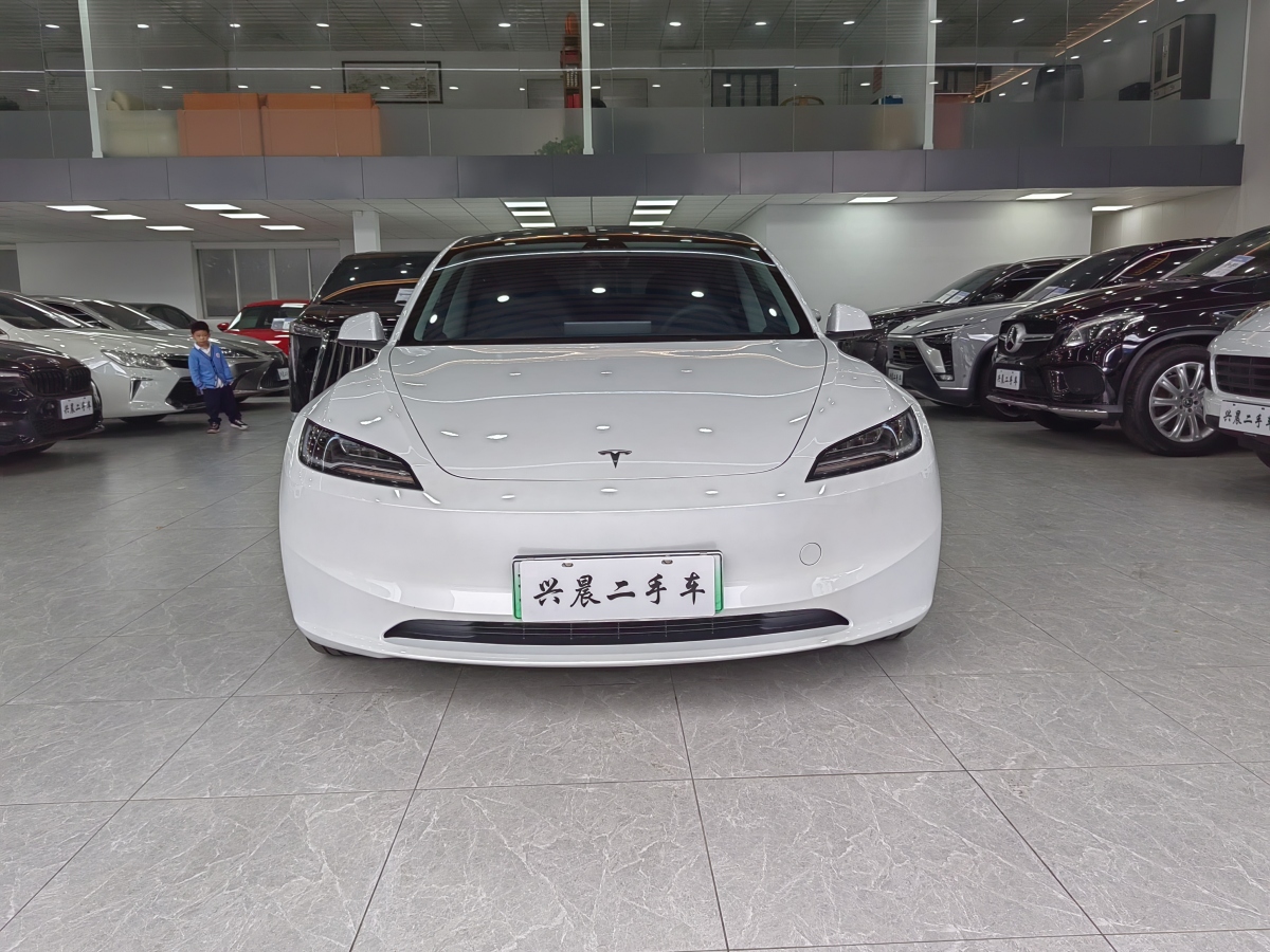 特斯拉 Model 3  2023款 煥新版 后輪驅(qū)動圖片