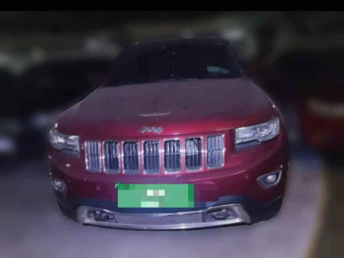 Jeep 大切諾基  2016款 3.0L 專業(yè)版圖片