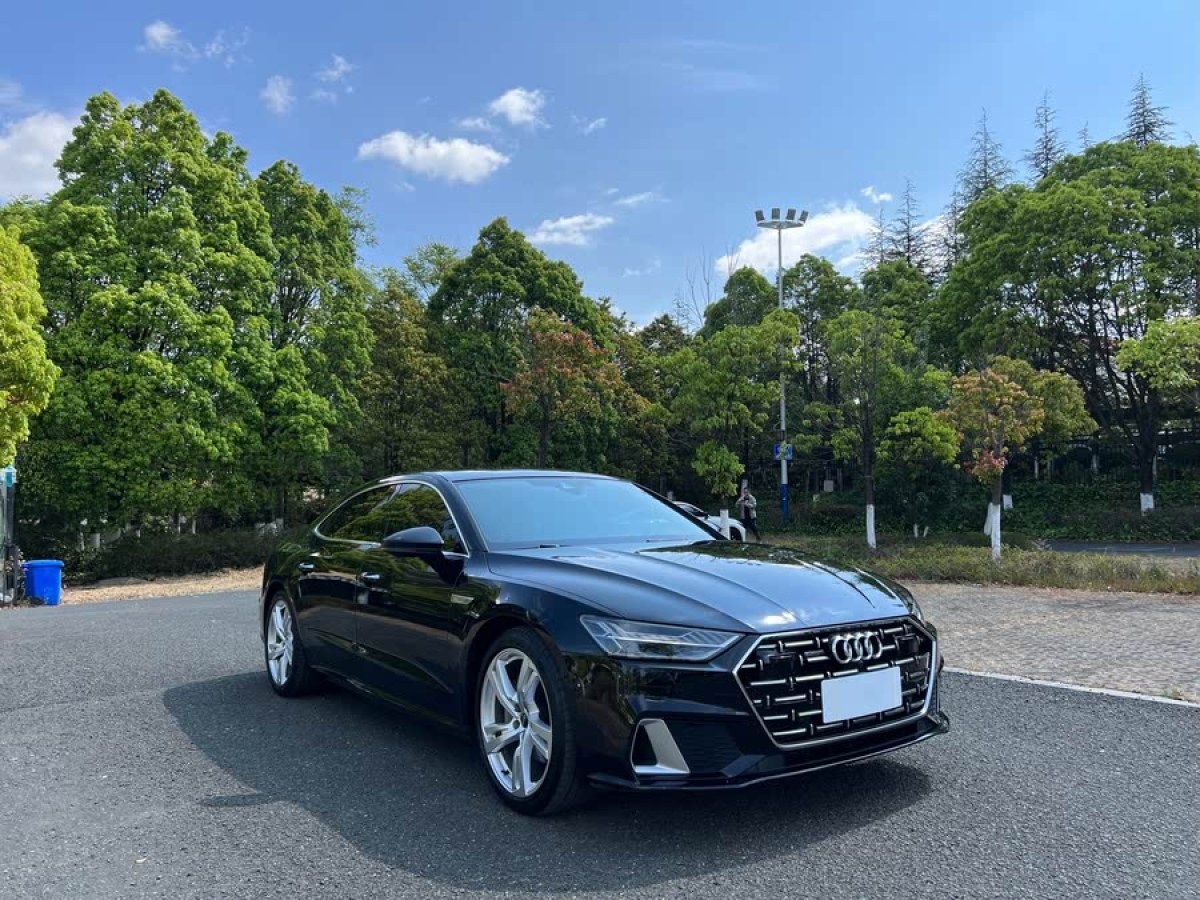 奧迪 奧迪A7L  2024款 45TFSI quattro S-line 見遠型 流晶套裝圖片