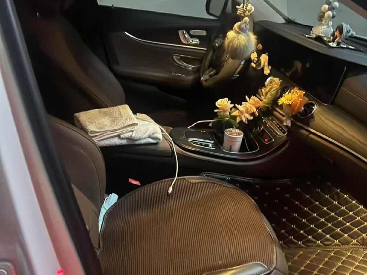 奔馳 奔馳E級  2020款 E 350 L 運(yùn)動型 4MATIC圖片