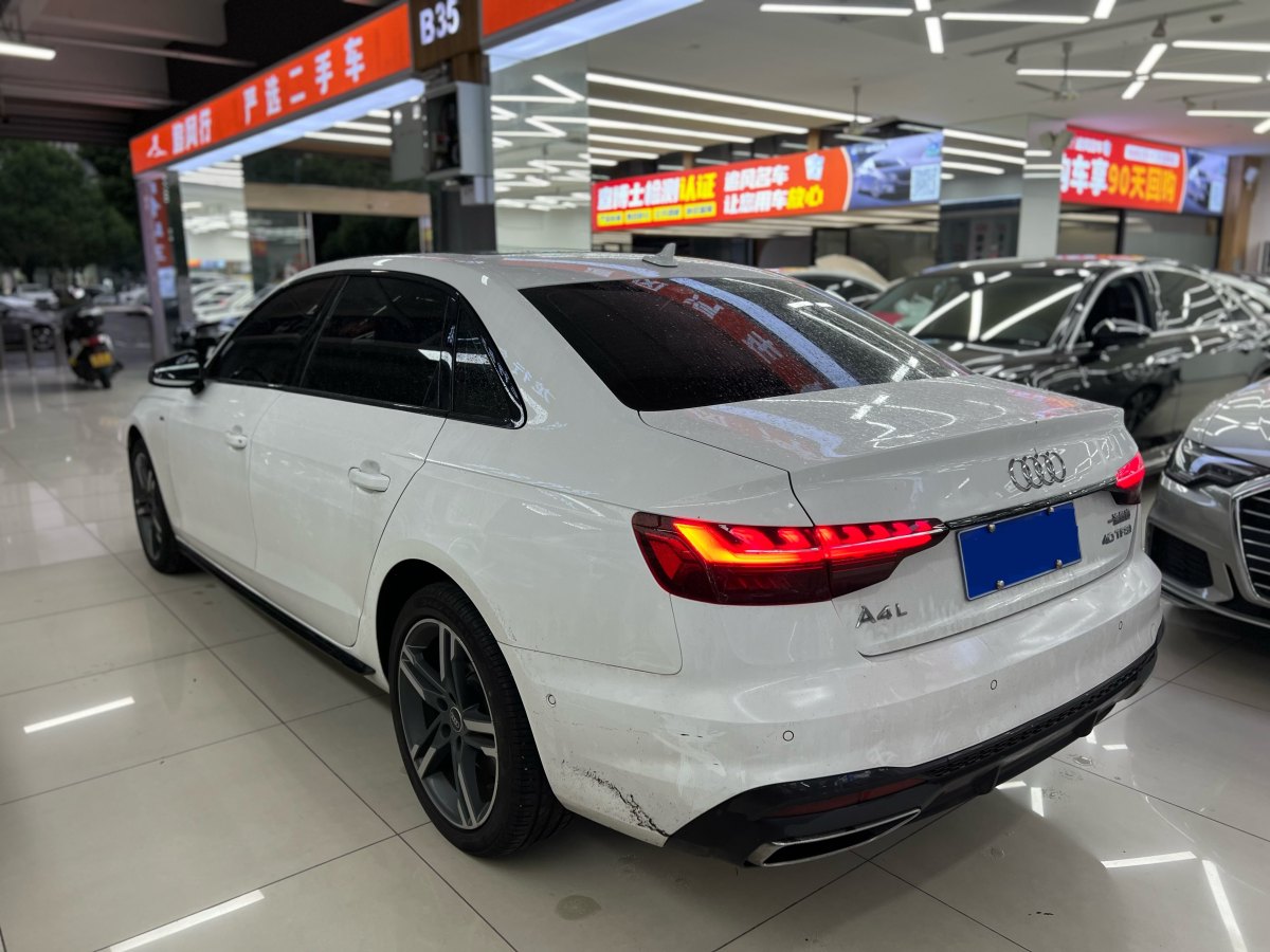 奥迪 奥迪A4L  2022款 40 TFSI 豪华动感型图片