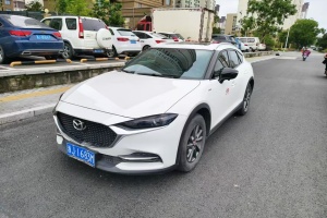 CX-4 马自达 2.0L 自动两驱蓝天活力版