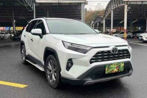 RAV4荣放 丰田 2.0L CVT四驱探险Plus版