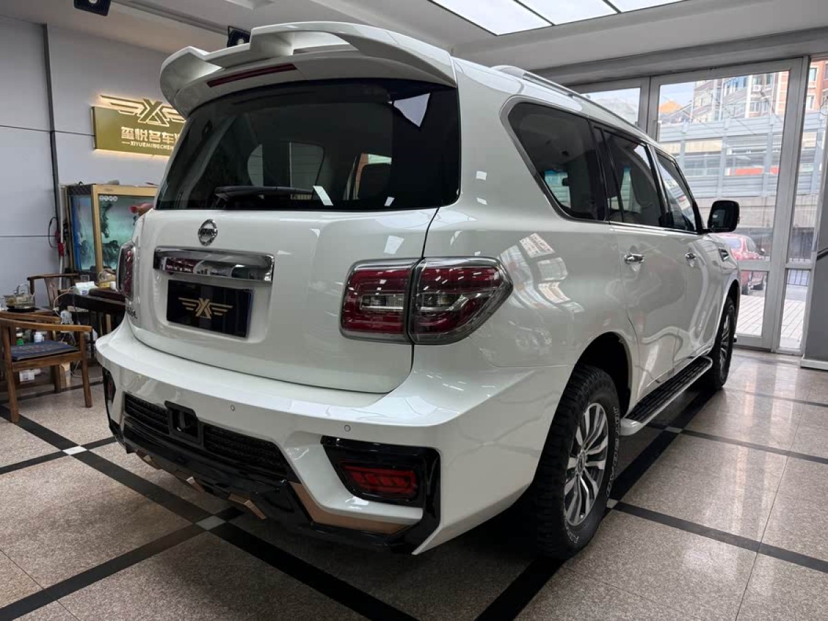 日產(chǎn) 途樂  2018款 4.0L 領(lǐng)英型圖片