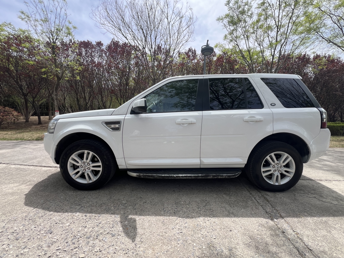 路虎 神行者2  2013款 2.0T Si4 SE汽油版圖片