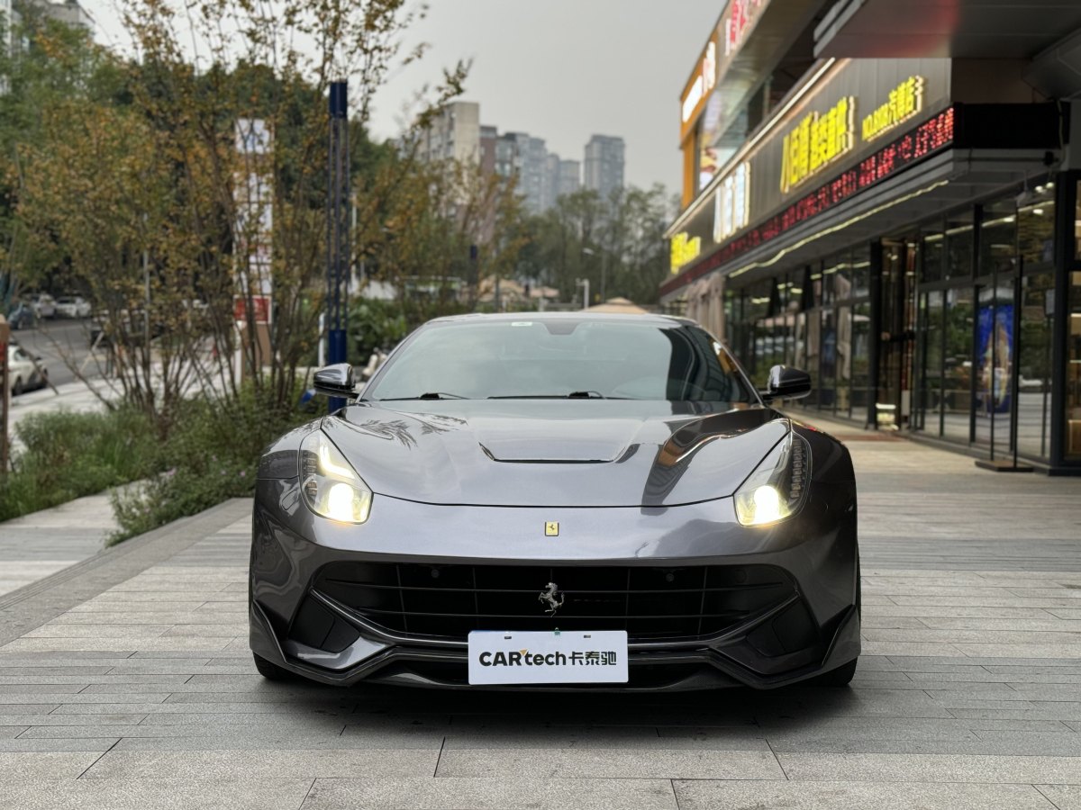 法拉利 F12berlinetta  2013款 6.3L 標(biāo)準(zhǔn)型圖片