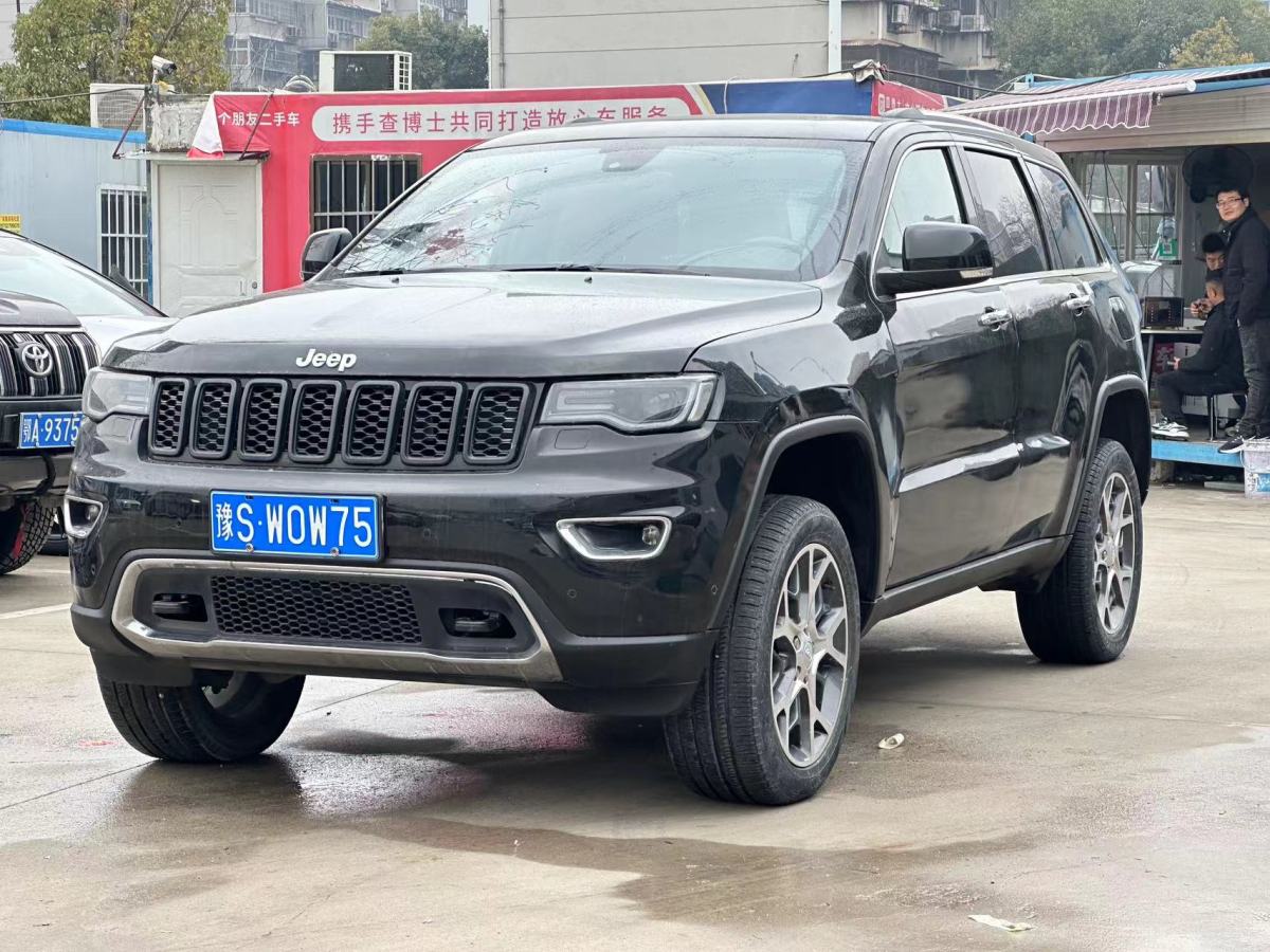 2020年4月Jeep 大切諾基  2019款 3.0L 精英導(dǎo)航版