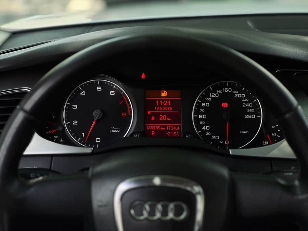 奧迪 奧迪A4L  2012款 1.8 TFSI 自動(dòng)舒適型圖片
