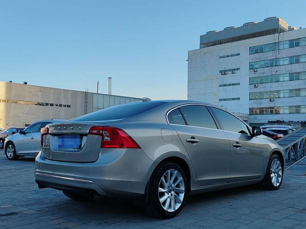 沃爾沃 S60  2015款 L 2.0T 智遠(yuǎn)版圖片