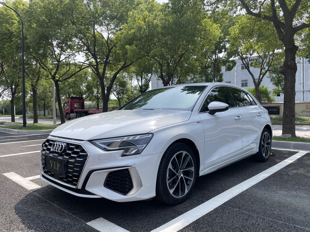 奧迪 奧迪A3  2021款 Sportback 35 TFSI 進(jìn)取運(yùn)動(dòng)型圖片