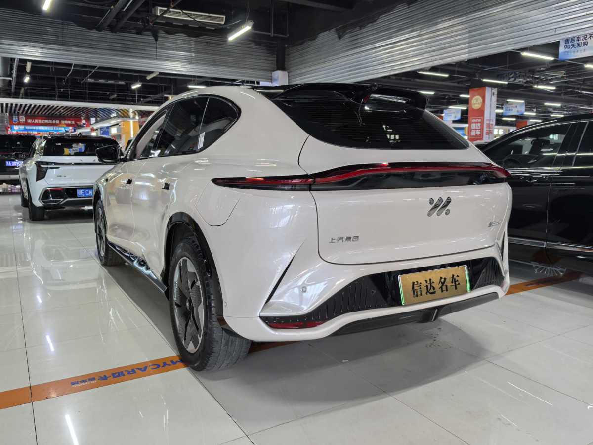 智己 智己LS7  2023款 77kWh Urban Fit后驅(qū)版圖片