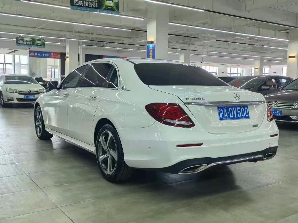 奔馳 奔馳E級(jí)  2018款 E 300 L 豪華型圖片
