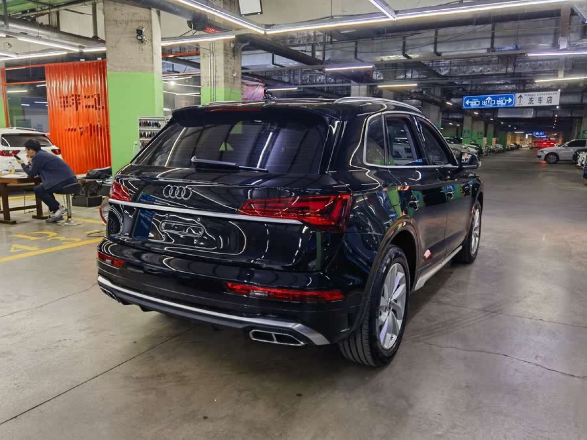 奧迪 奧迪Q5L  2022款 改款 40T 豪華動(dòng)感型圖片