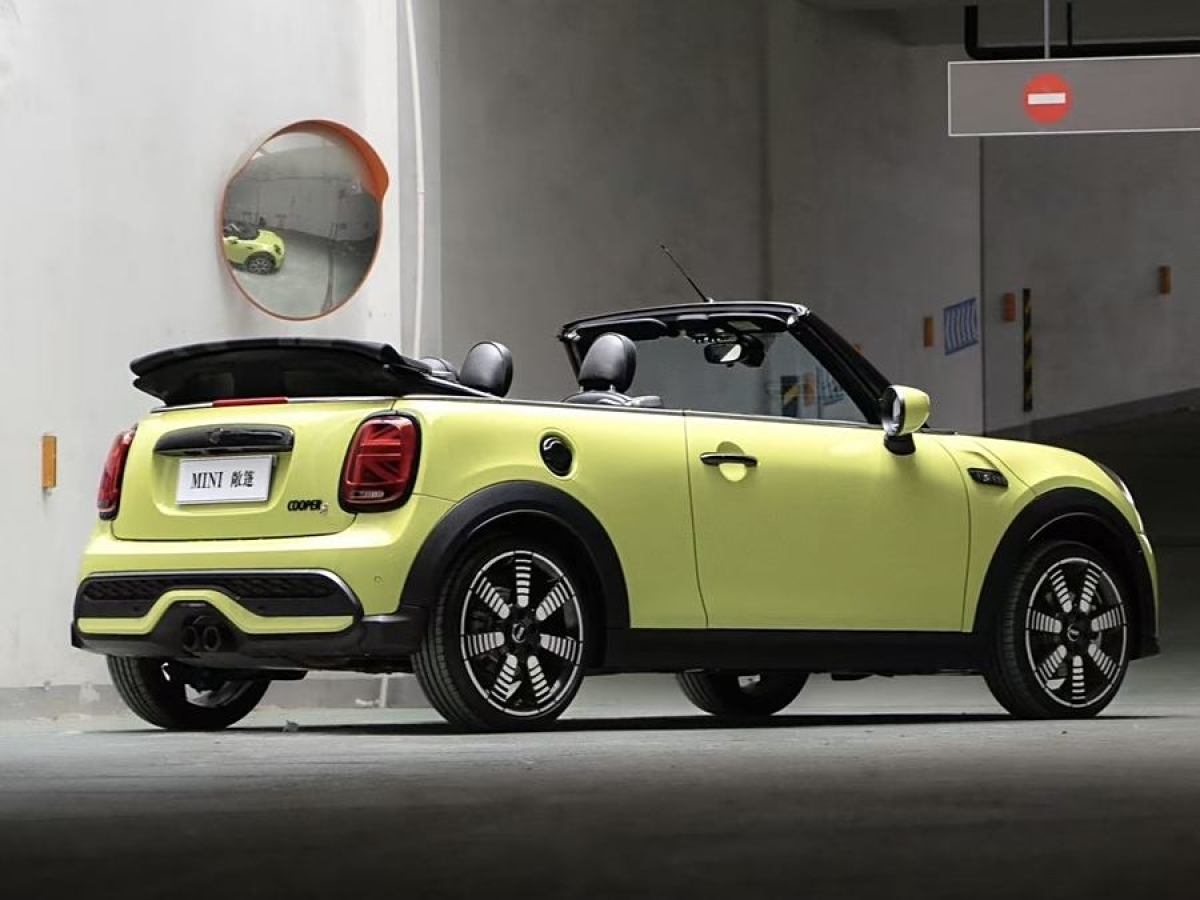 2024年2月MINI MINI  2023款 2.0T COOPER S CABRIO 藝術(shù)家