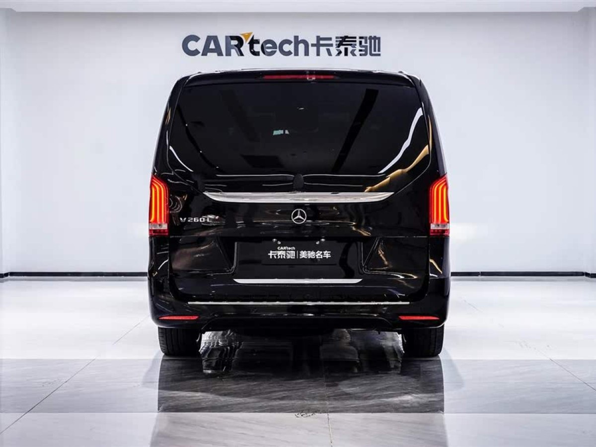 奔馳 V級(jí)  2021款 V 260 L 長(zhǎng)軸距豪華版圖片